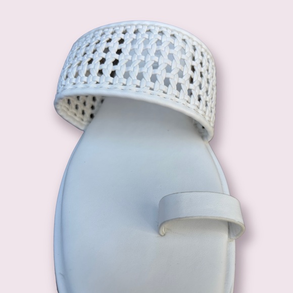 Rachel Zoe Women’s 8 White Woven Flat Sandals with Toe Ring, Rachel Zoe Sandals - Picture 7 of 13